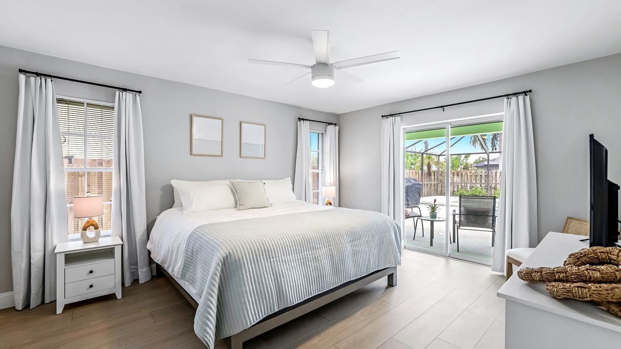 Photo of Bedroom in Willoughby Acres