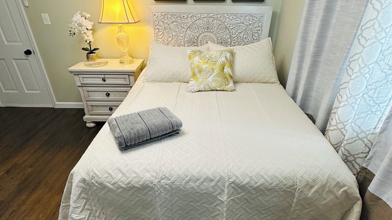 Photo of Bedroom in Yardville-Groveville