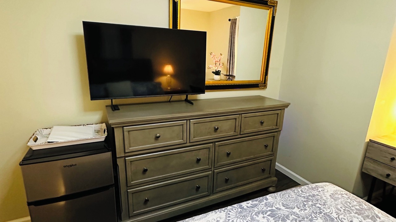 Photo of Bedroom in Yardville-Groveville