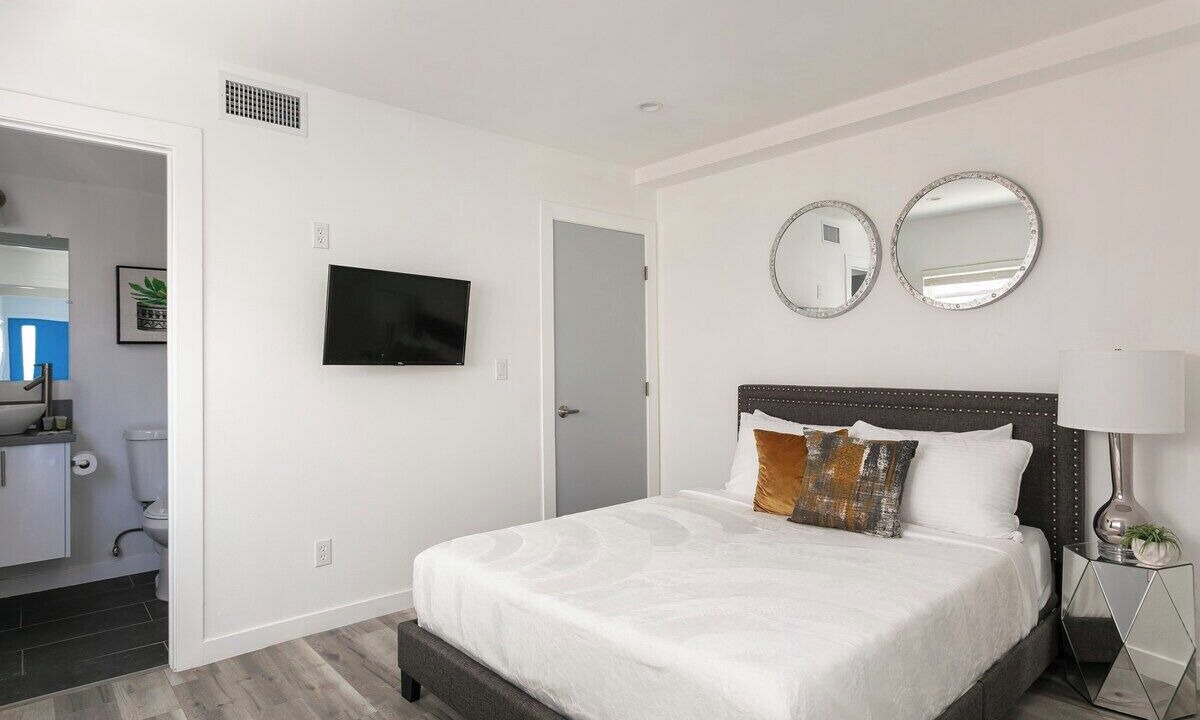 Photo of Bedroom in Westlake