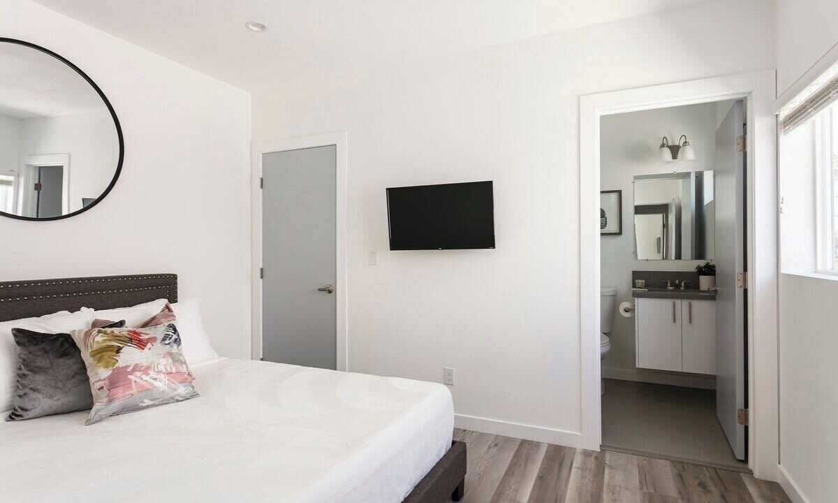 Photo of Bedroom in Westlake