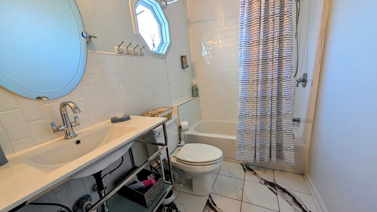 Photo of Bathroom in Keansburg