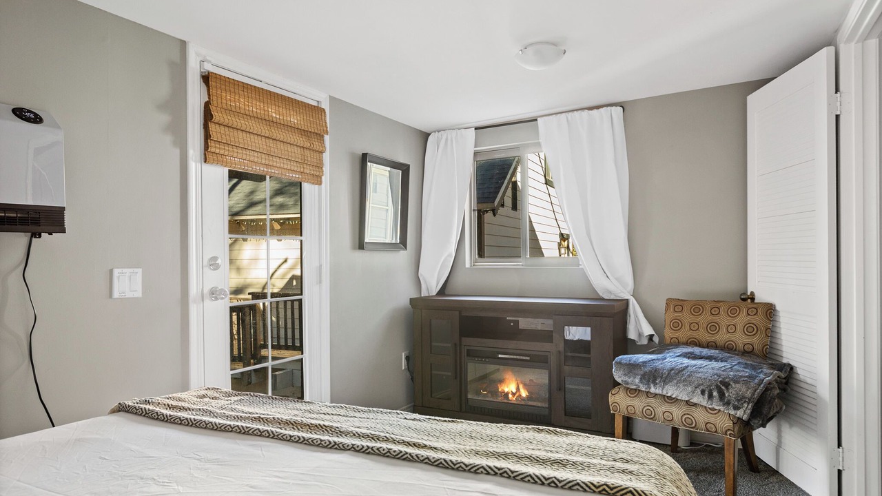Photo of Bedroom in Green Valley Lake