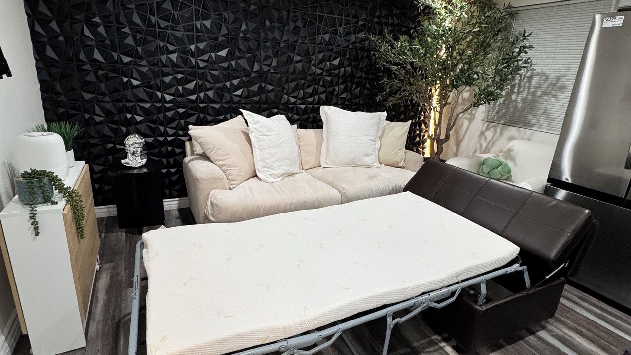 Photo of Livingroom in Colton