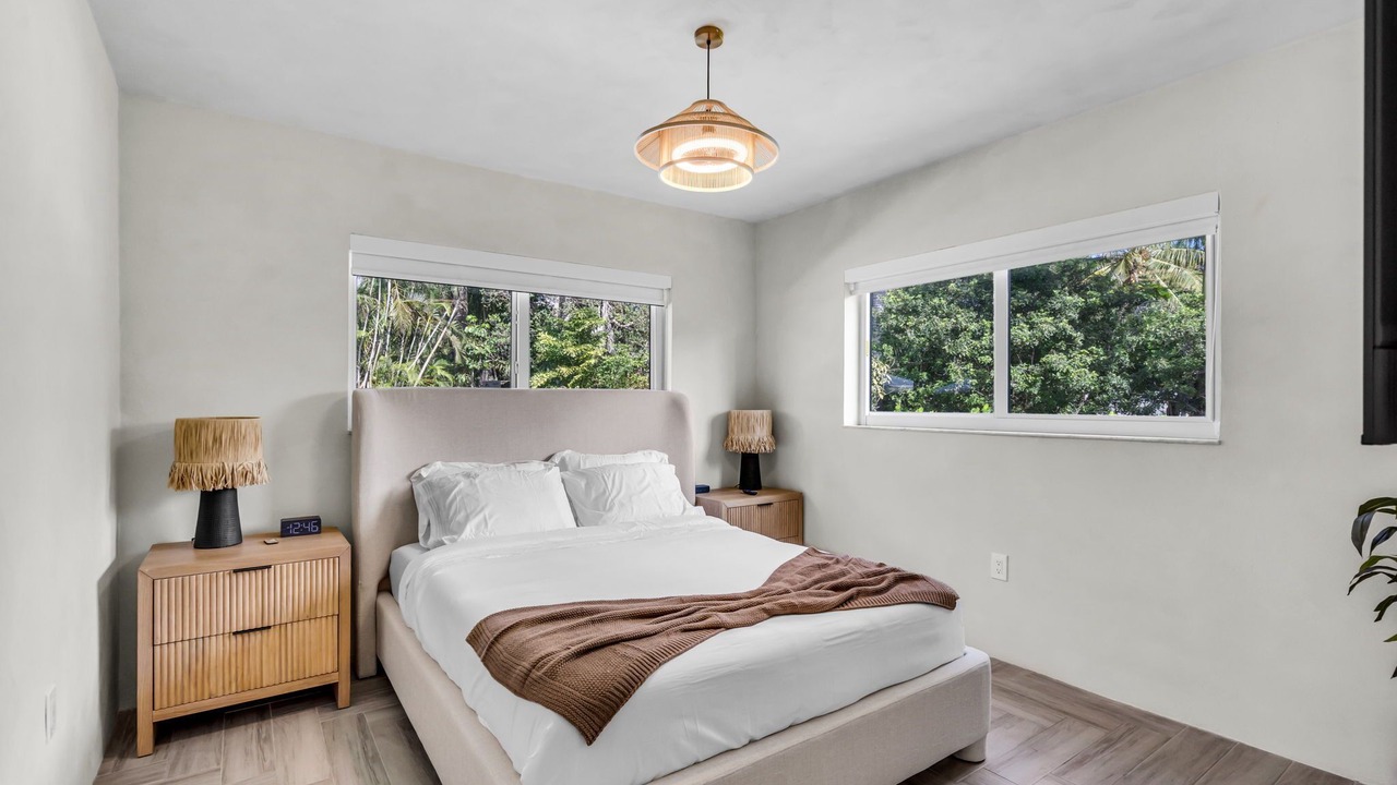Photo of Bedroom in Golden Glades