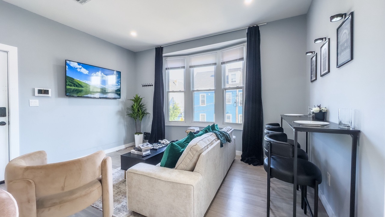 Photo of Livingroom in Harrison