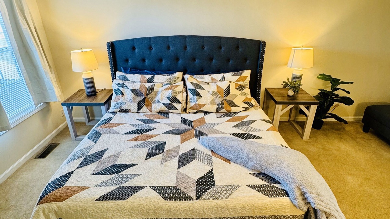 Photo of Bedroom in Enterprise