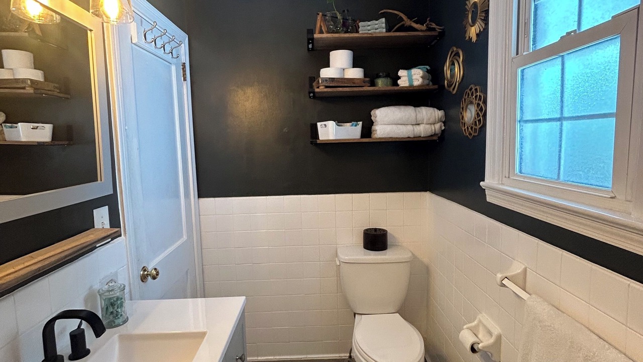 Photo of Bathroom in Avondale