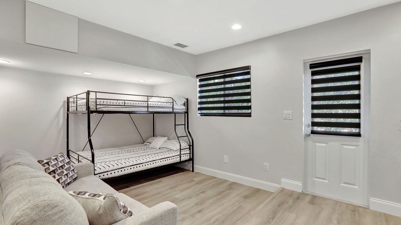 Photo of Bedroom in The Cove