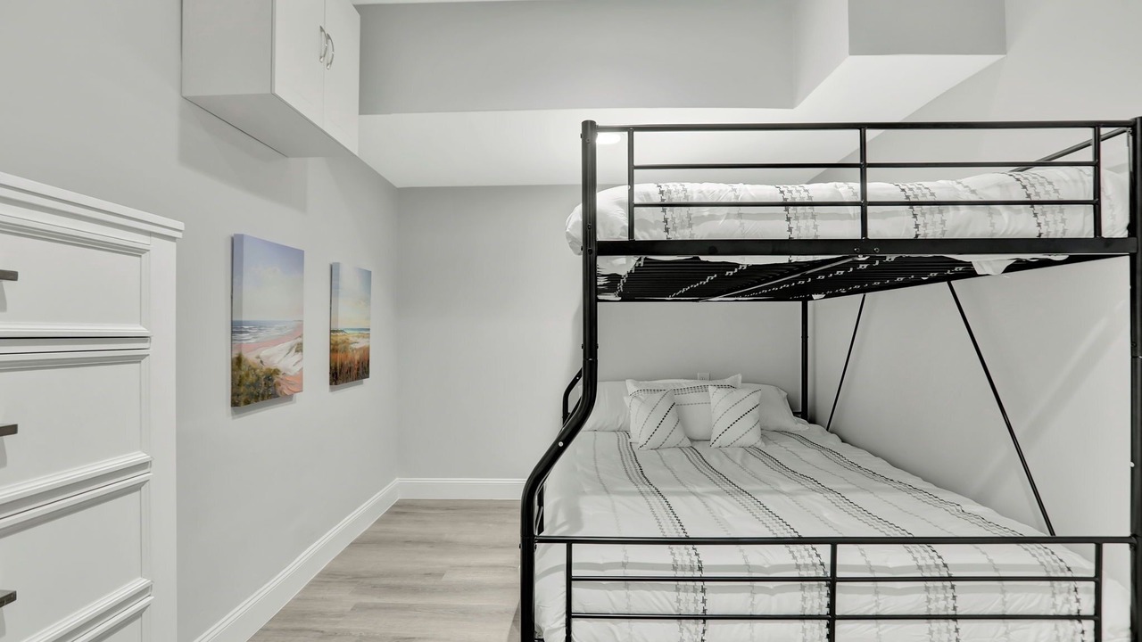 Photo of Bedroom in The Cove