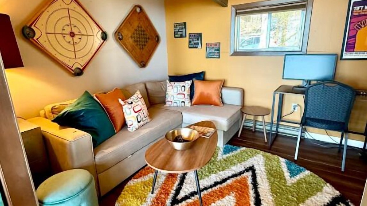 Photo of Livingroom in Dan River