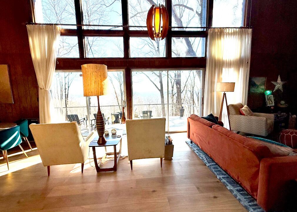 Photo of Livingroom in Dan River