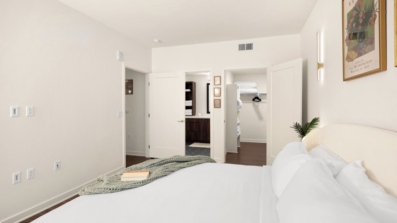 Photo of Bedroom in Airport Area