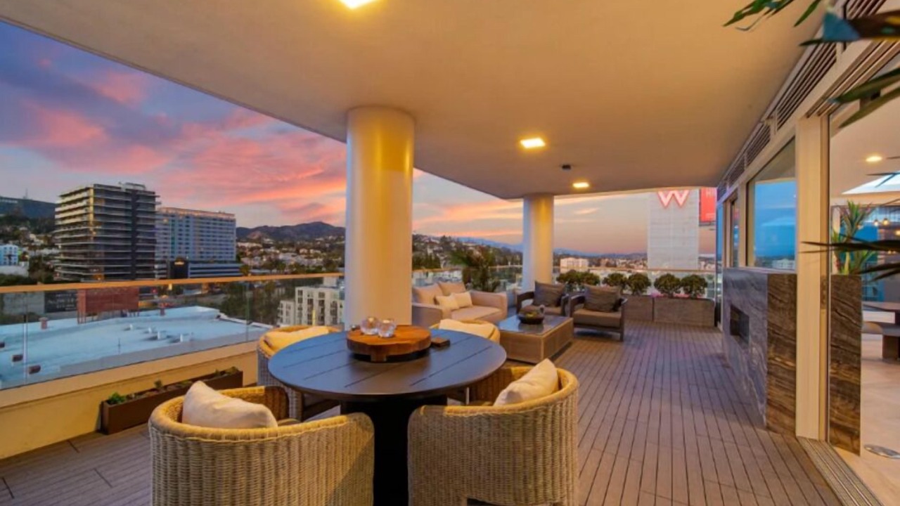 Photo of Outdoor in Hollywood