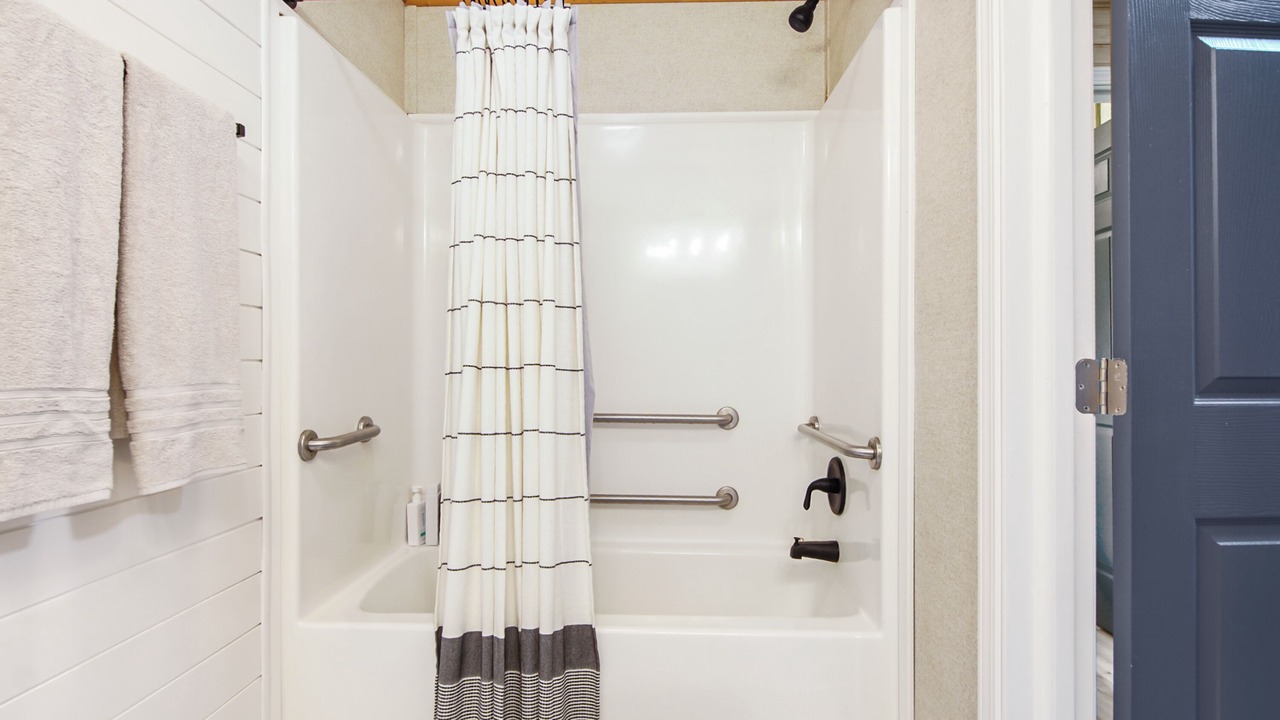 Photo of Bathroom in Eufaula