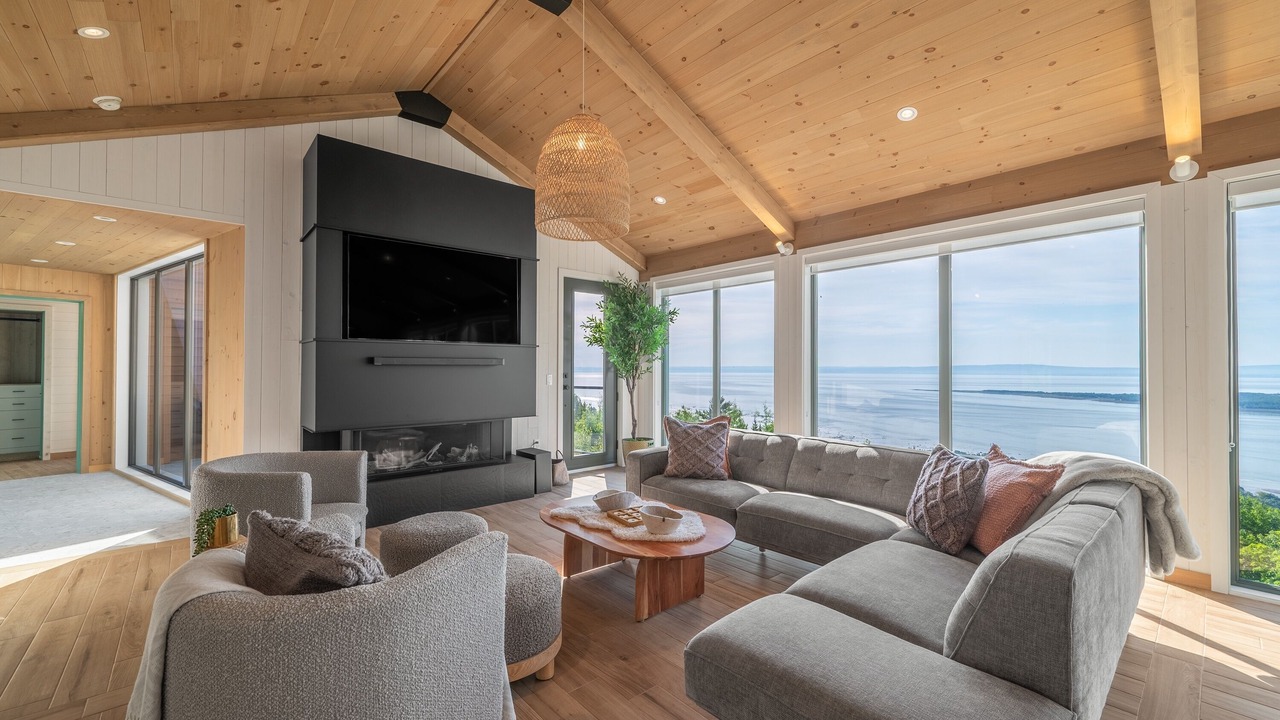 Photo of Livingroom in Saint-Joseph-de-la-Rive