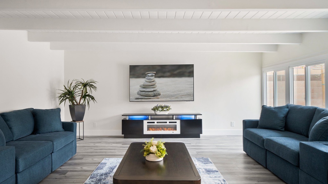 Photo of Livingroom in Fountain Valley
