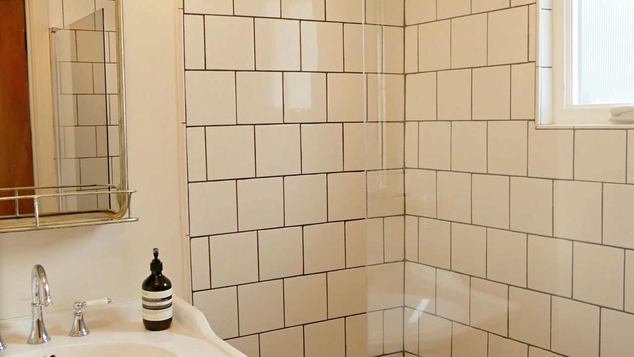 Photo of Bathroom in Los Feliz