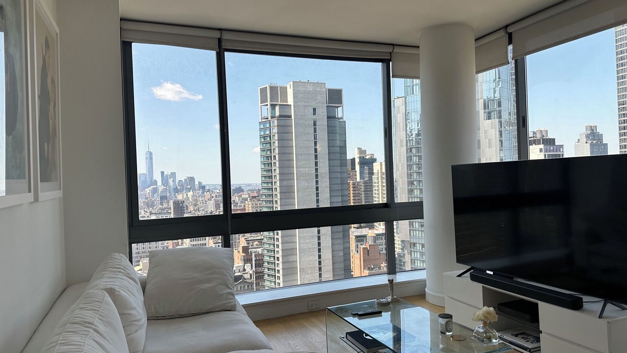 Photo of Livingroom in Midtown