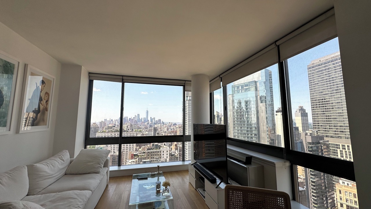 Photo of Livingroom in Midtown