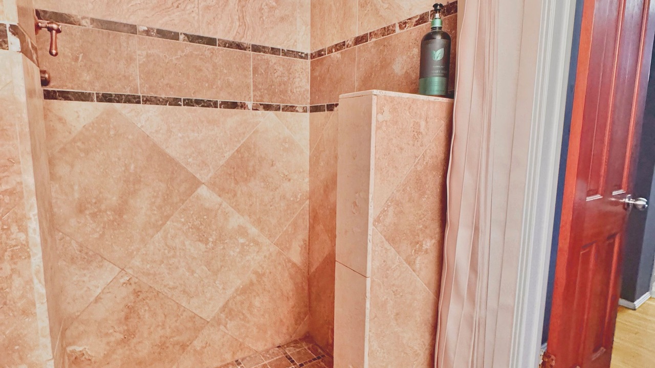 Photo of Bathroom in Mar Vista