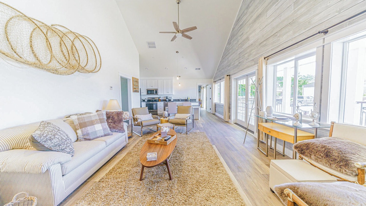 Photo of Livingroom in Crescent City North