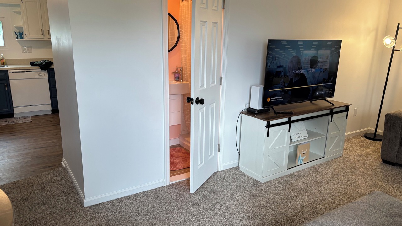 Photo of Livingroom in Town Bank