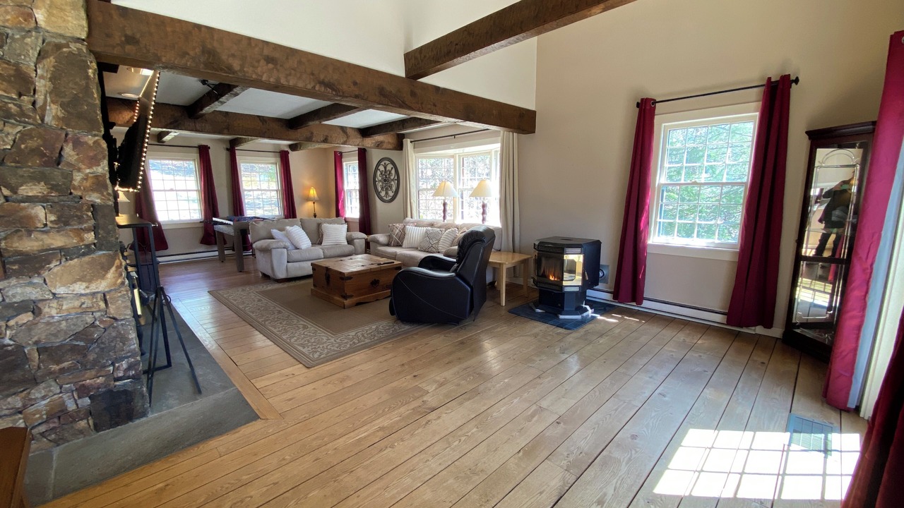 Photo of Livingroom in Danbury