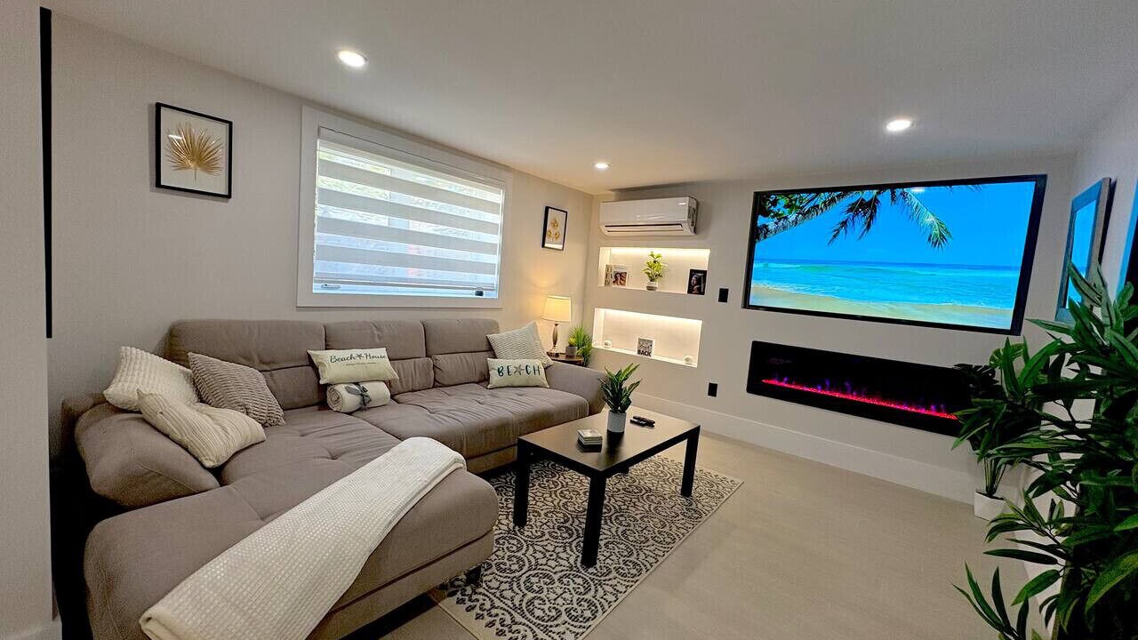Photo of Livingroom in Wasaga Beach