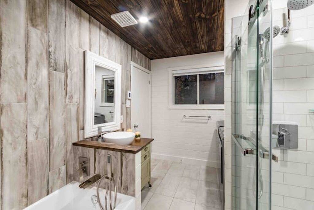 Photo of Bathroom in Les Etchemins Regional County Municipality