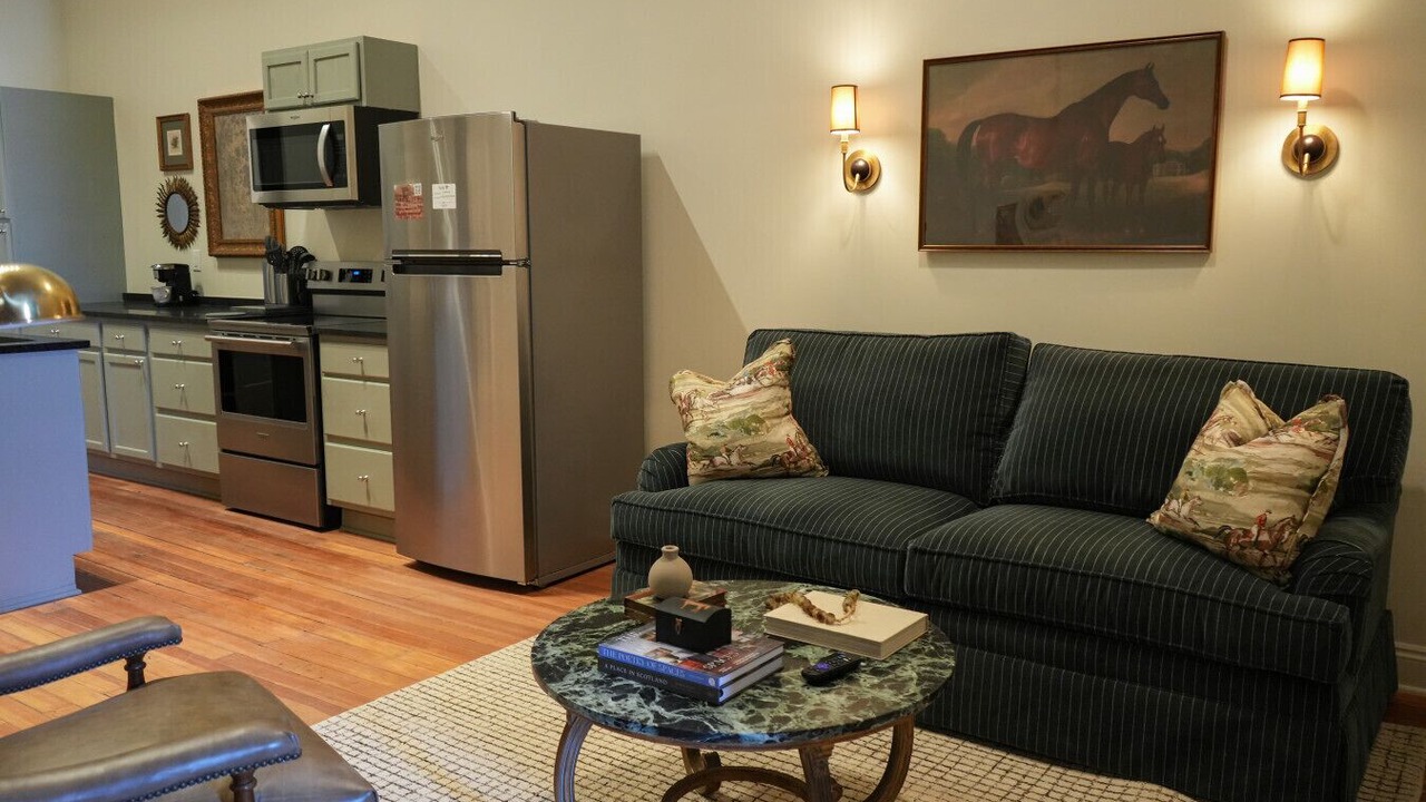 Photo of Livingroom in Demopolis