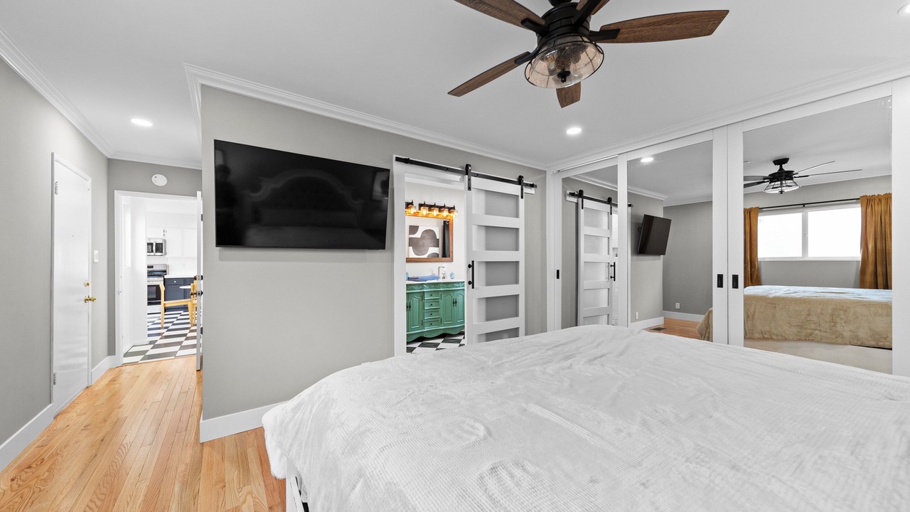Photo of Bedroom in Belmont Shore