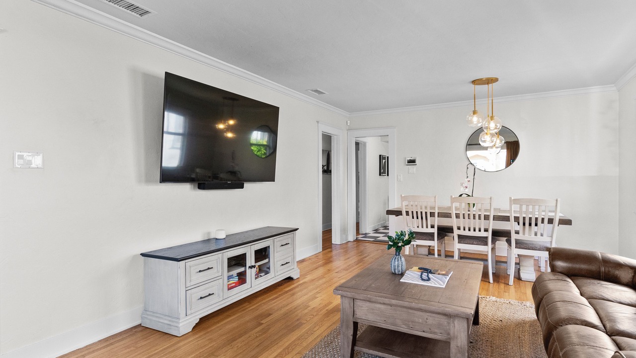 Photo of Livingroom in Belmont Heights