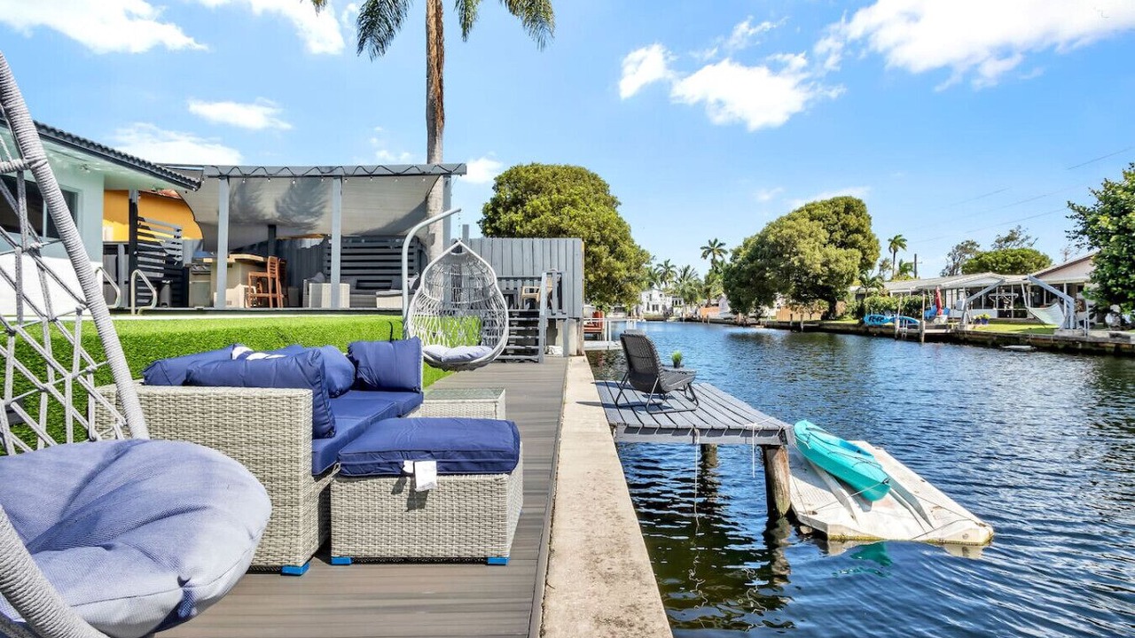 Photo of Patio Balcony in North Central Hollywood