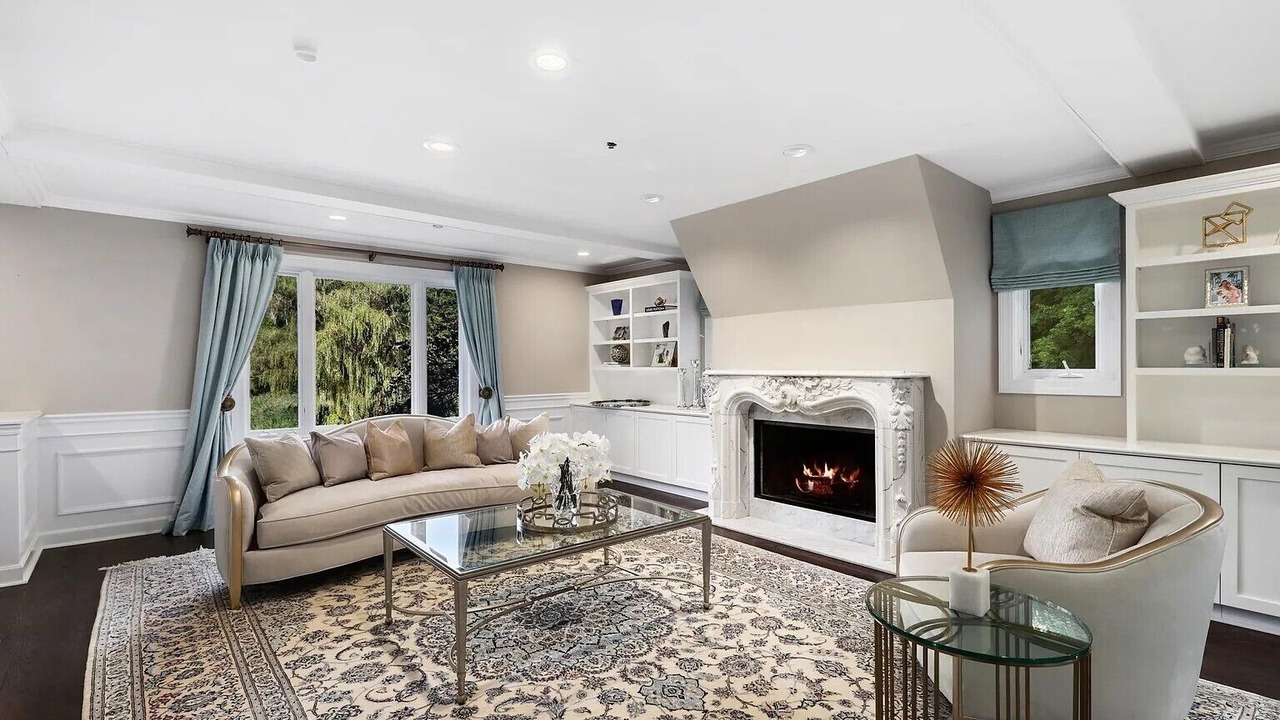 Photo of Livingroom in Town of New Castle