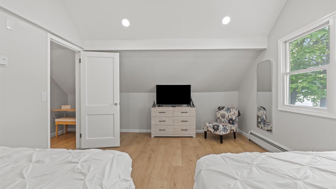 Photo of Bedroom in Town of Owasco