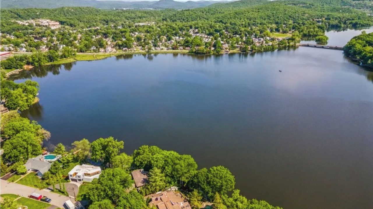 Photo of Outdoor in Pompton Lakes