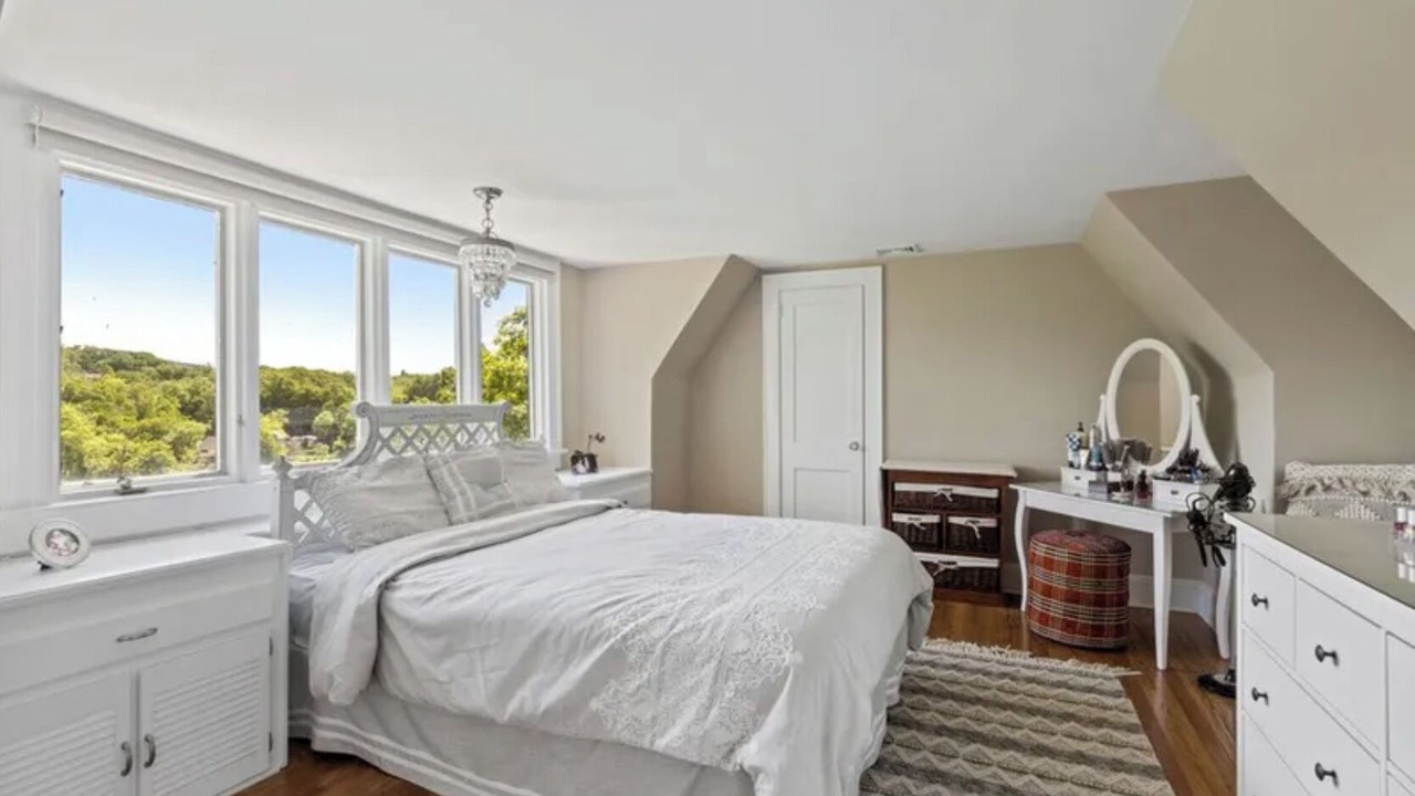 Photo of Bedroom in Pompton Lakes
