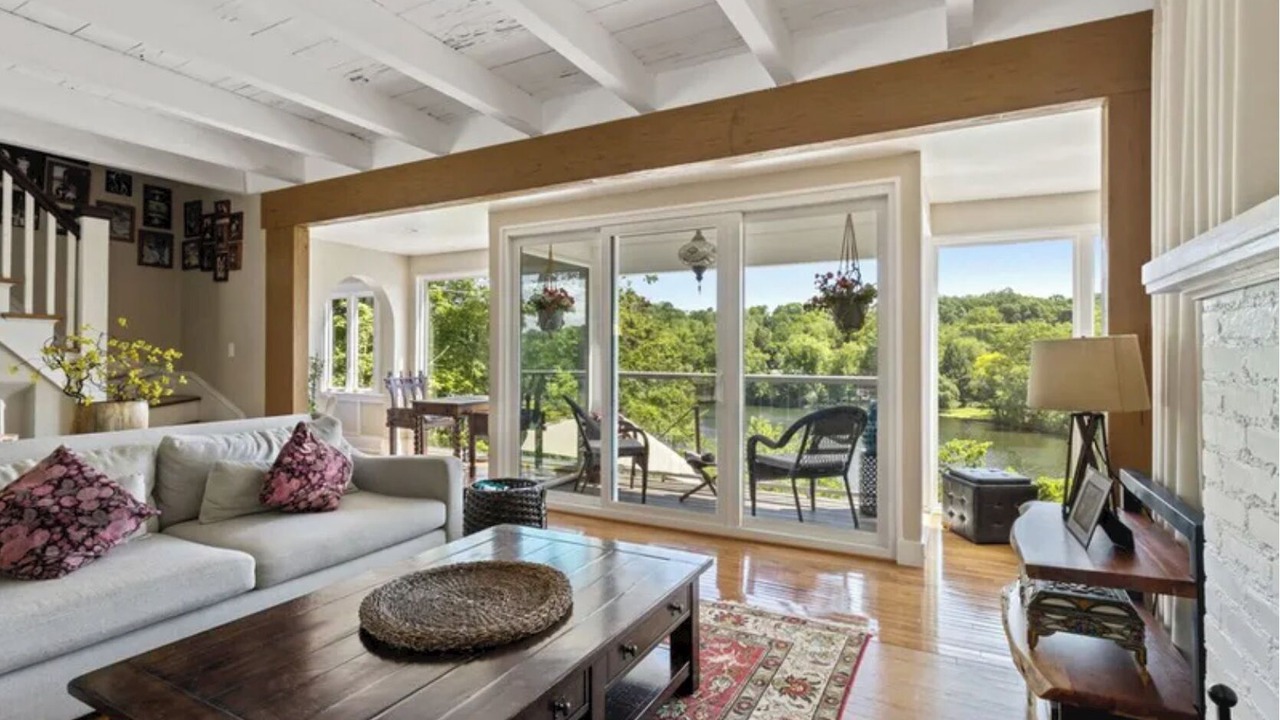 Photo of Livingroom in Pompton Lakes