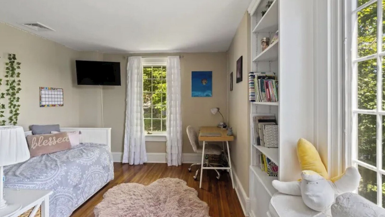 Photo of Bedroom in Pompton Lakes