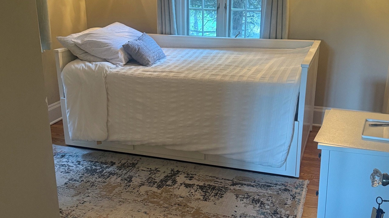 Photo of Bedroom in Pompton Lakes