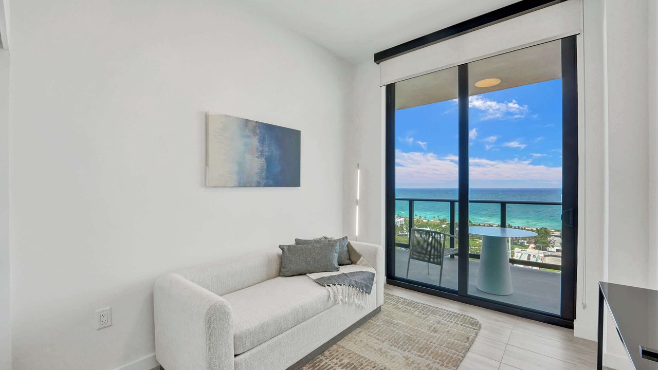Photo of Livingroom in North Beach