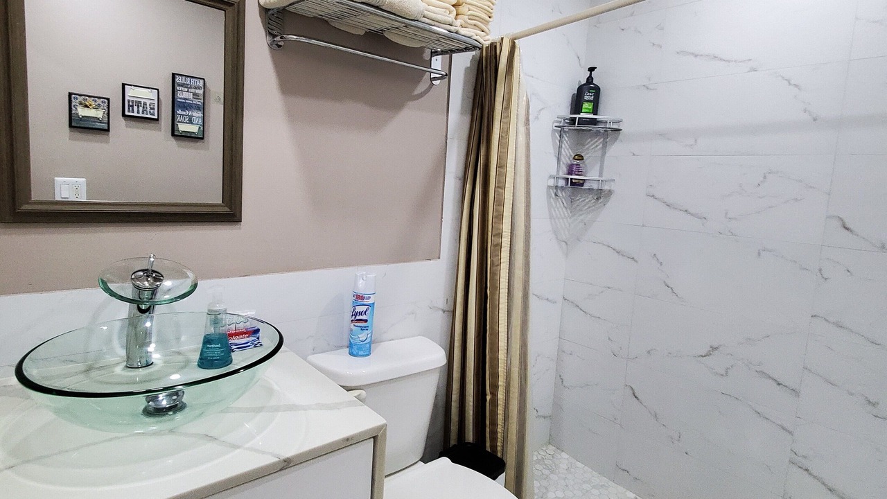 Photo of Bathroom in Pembroke Park