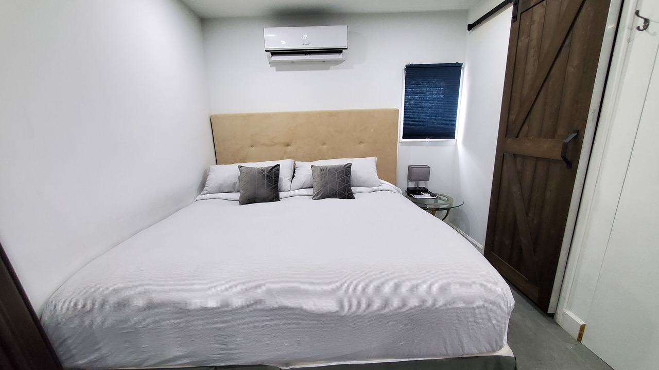 Photo of Bedroom in Pembroke Park