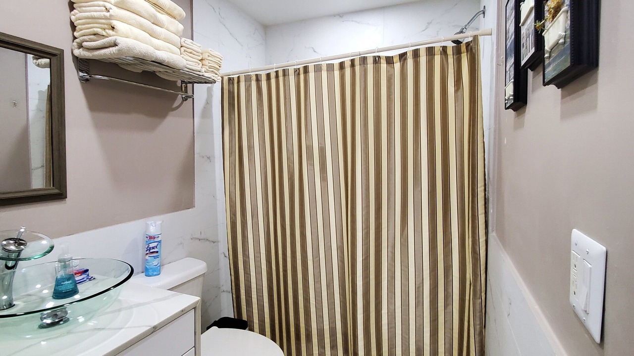 Photo of Bathroom in Pembroke Park