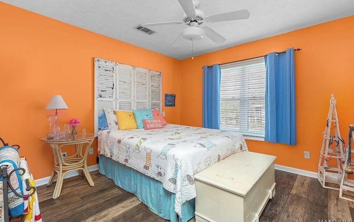 Photo of Bedroom in Titus