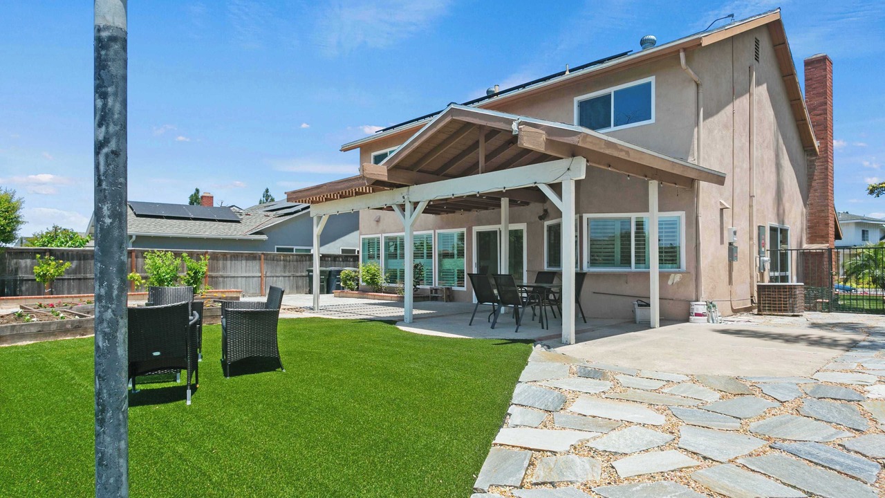 Photo of Patio Balcony in Lake Forest