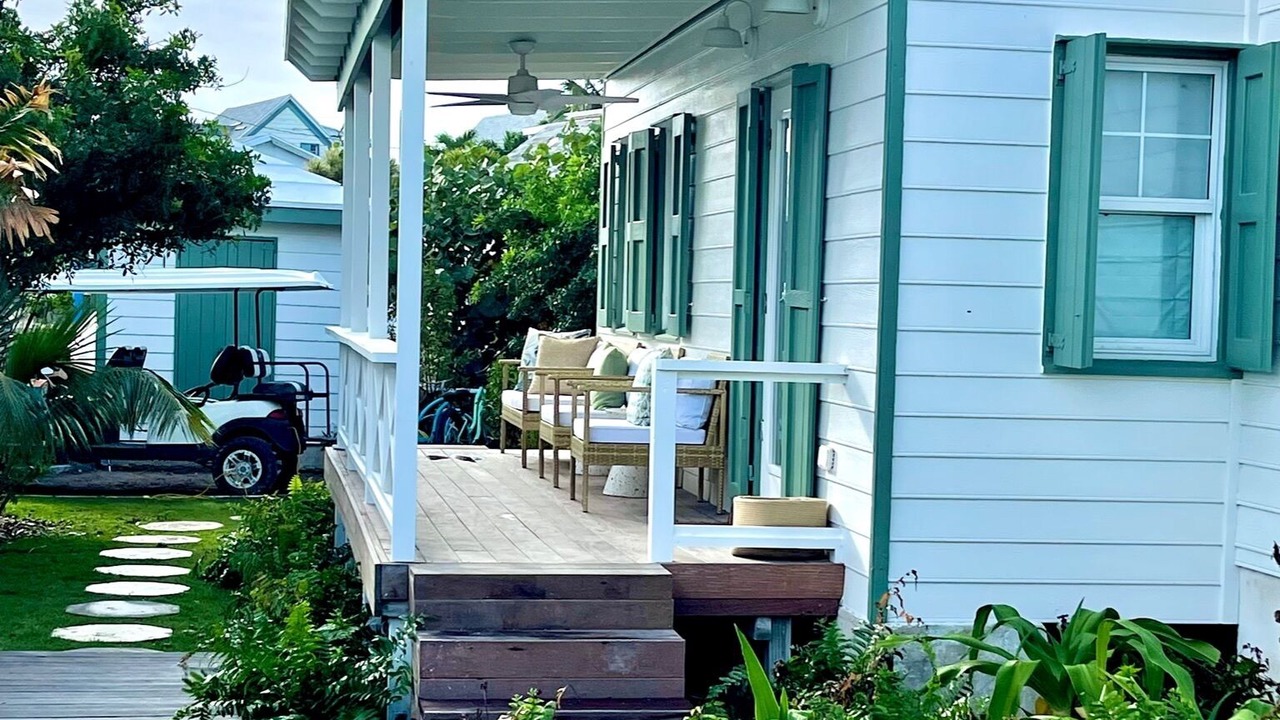 Photo of Patio Balcony in Lubbers Quarters Cay