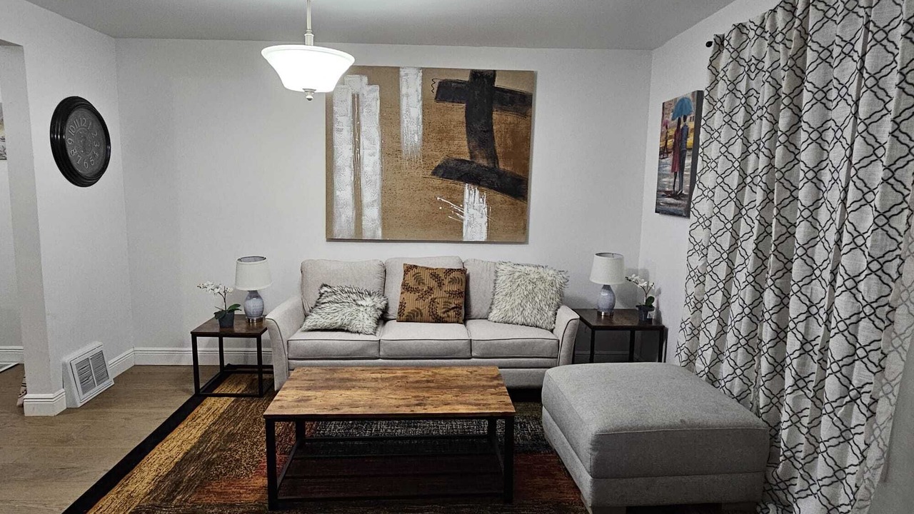 Photo of Livingroom in Niagara Falls