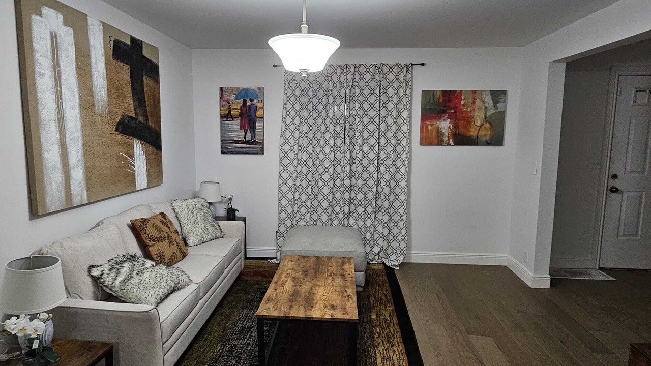 Photo of Livingroom in Niagara Falls